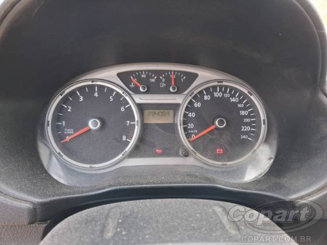 2011 VOLKSWAGEN VOYAGE 