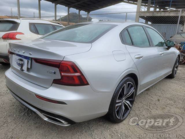 2020 VOLVO S60 
