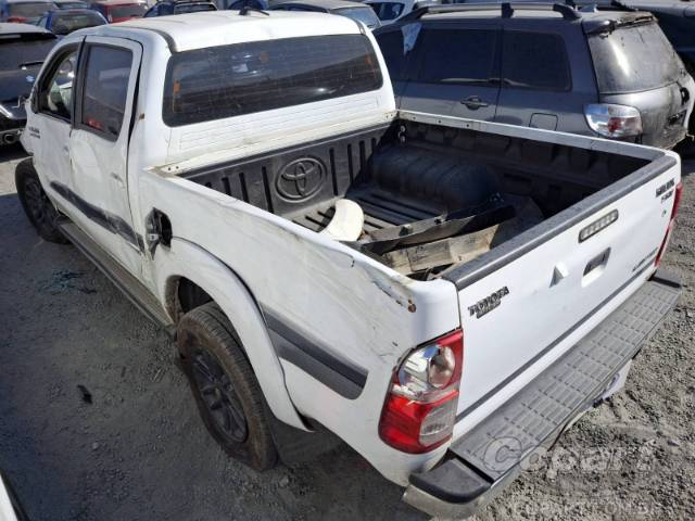 2015 TOYOTA HILUX CD 