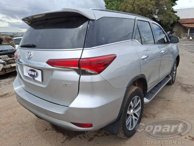 2018 TOYOTA HILUX SW4 