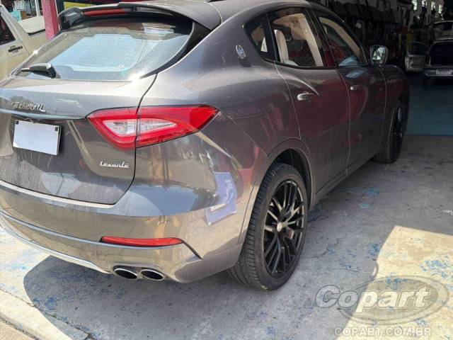 2017 MASERATI LEVANTE 