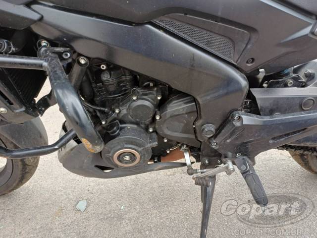 2025 BAJAJ DOMINAR 