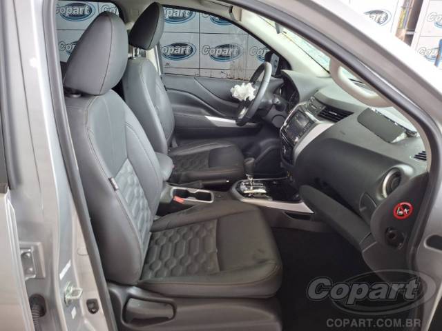 2025 NISSAN FRONTIER CD 