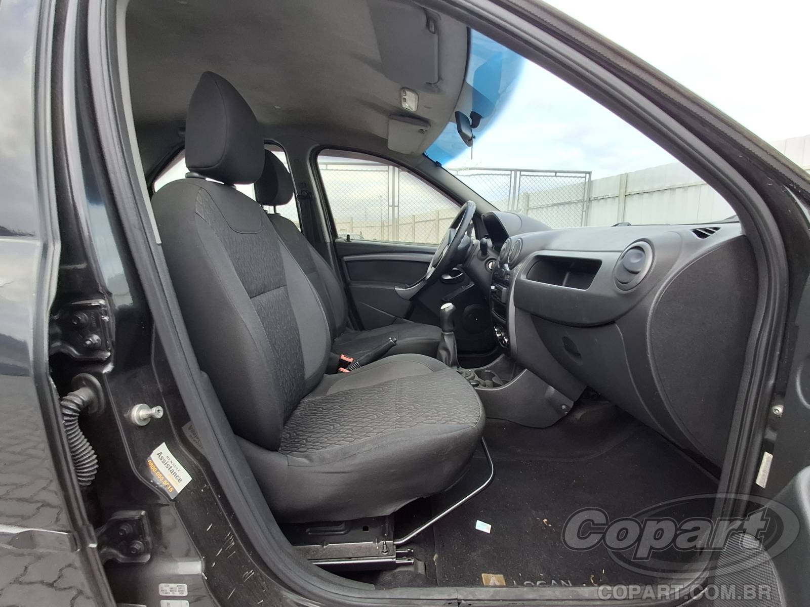 Foto 5: 2013 RENAULT LOGAN