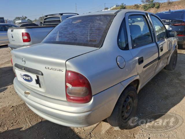 2003 CHEVROLET CORSA SEDAN 