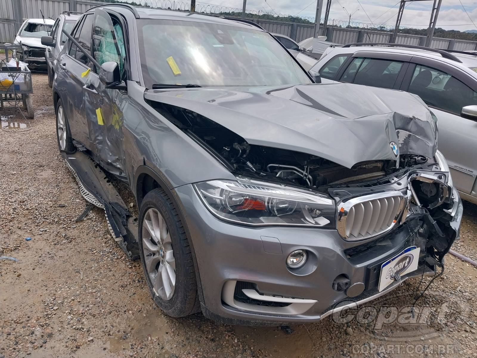 Veículo BMW X5 BMW X5 xDrive50i Security 4.4 V8 Twin Turbo 2016 Blindado Médio 2016 em leilão