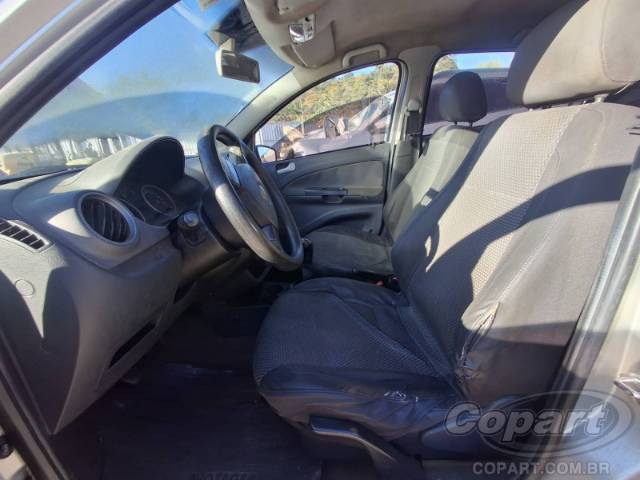 2011 VOLKSWAGEN VOYAGE 