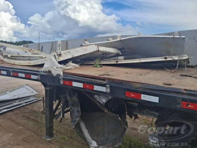 2025 GUERRA SEMI-REBOQUE 