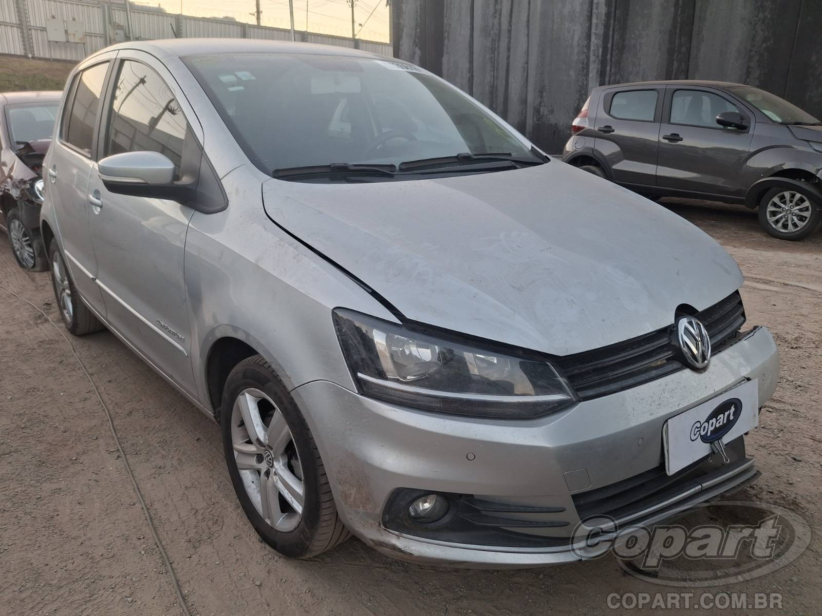 Veículo VW - VolksWagen Volkswagen Volkswagen Fox Comfortline 1.6 MSI 2015 em leilão