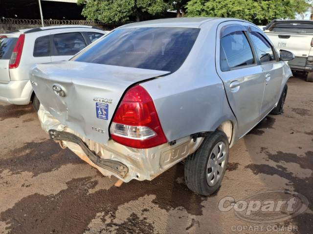 2015 TOYOTA ETIOS SEDA 