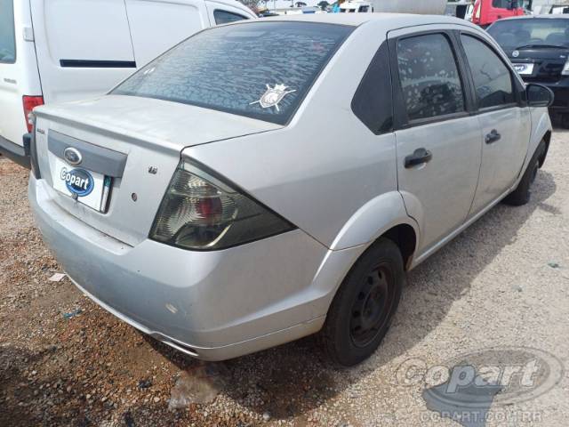 2011 FORD FIESTA SEDAN 