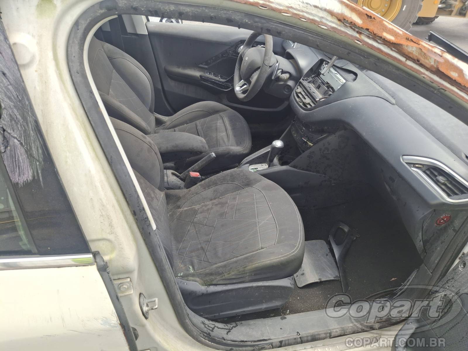 Foto 5: 2014 PEUGEOT 208