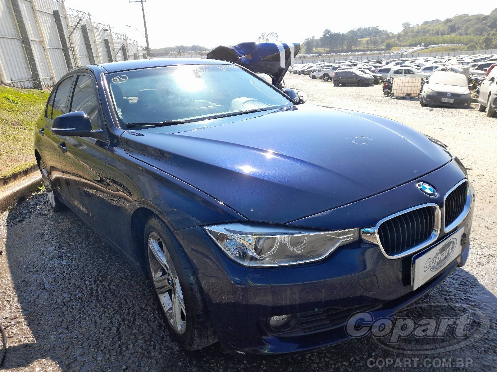 Veículo BMW Série 3 BMW SERIE 3 2014 Gasolina Conservado 2014 em leilão