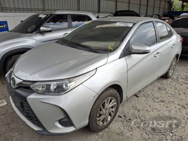 2025 TOYOTA YARIS SEDA 