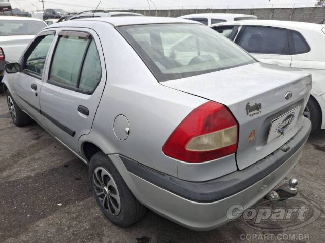 2002 FORD FIESTA SEDAN 