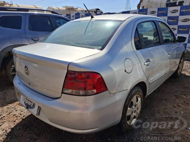 2011 VOLKSWAGEN VOYAGE 