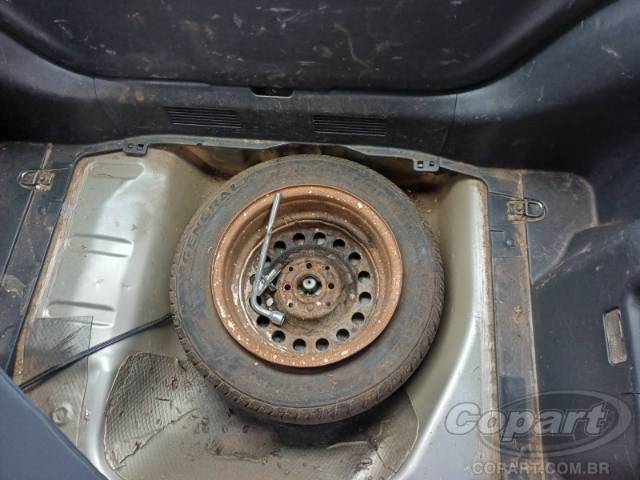 2005 HONDA FIT 