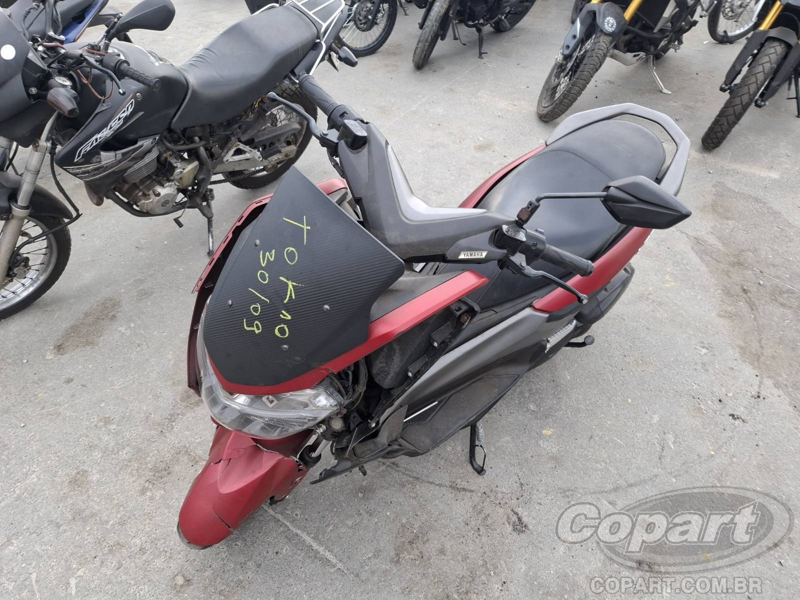 Foto 2: 2020 YAMAHA NMAX