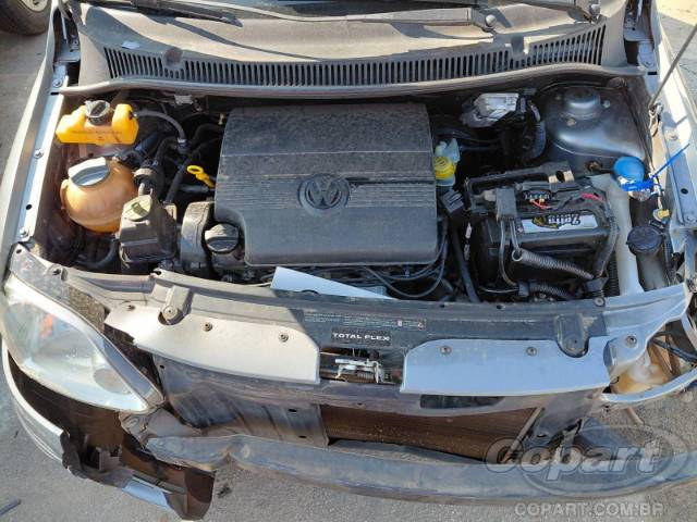 2004 VOLKSWAGEN FOX 