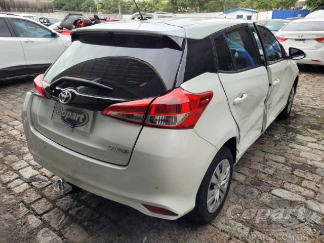 2021 TOYOTA YARIS 