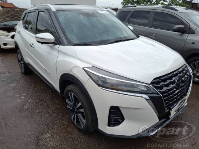 2022 NISSAN KICKS 