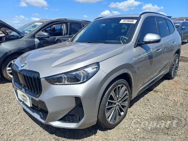 2025 BMW X1 