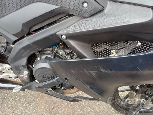 2025 YAMAHA YZF R15 