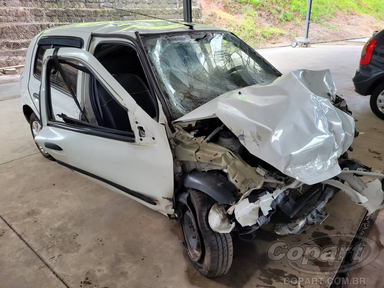 2014 RENAULT CLIO — leilão em Embú Das Artes/SP