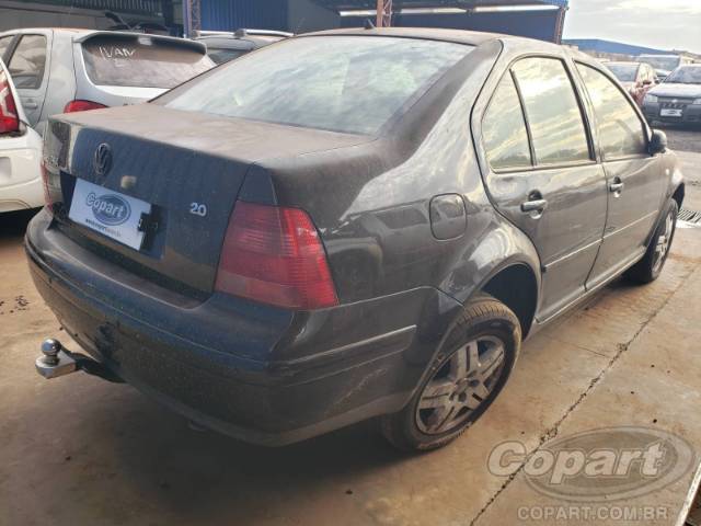 2001 VOLKSWAGEN BORA 