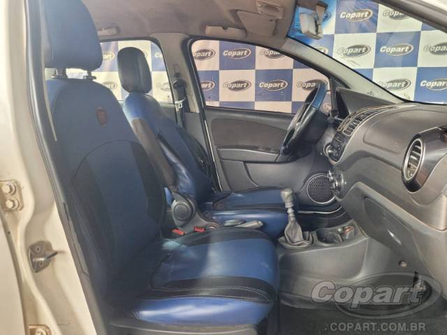 2015 FIAT GRAND SIENA 