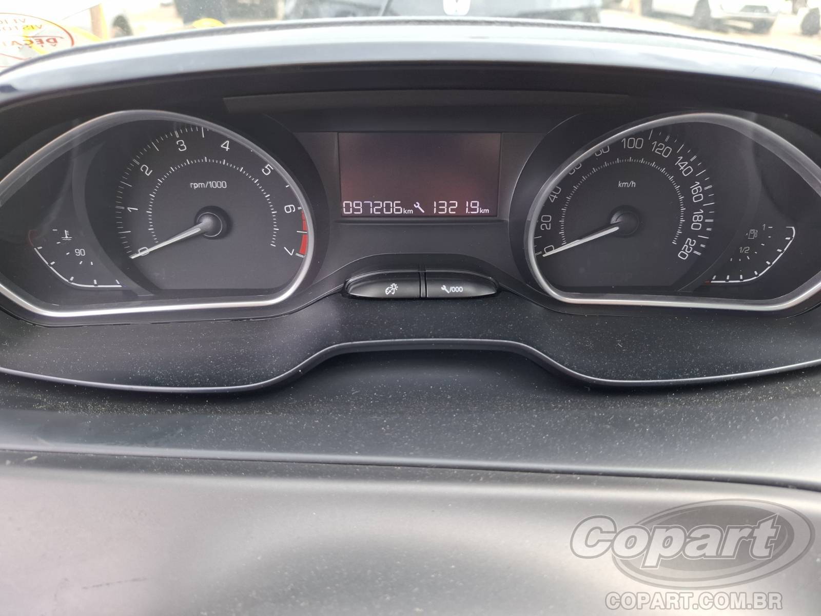 Foto 8 de 13: 2017 PEUGEOT 2008
