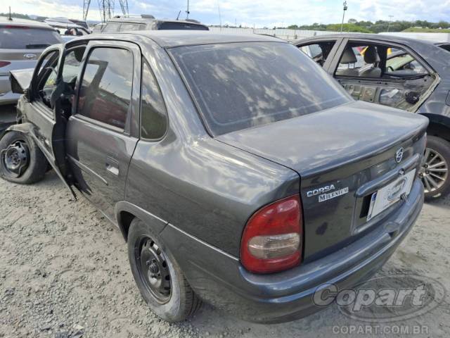 2002 CHEVROLET CORSA SEDAN 