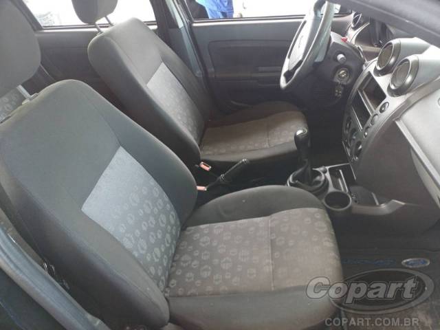 2011 FORD FIESTA 