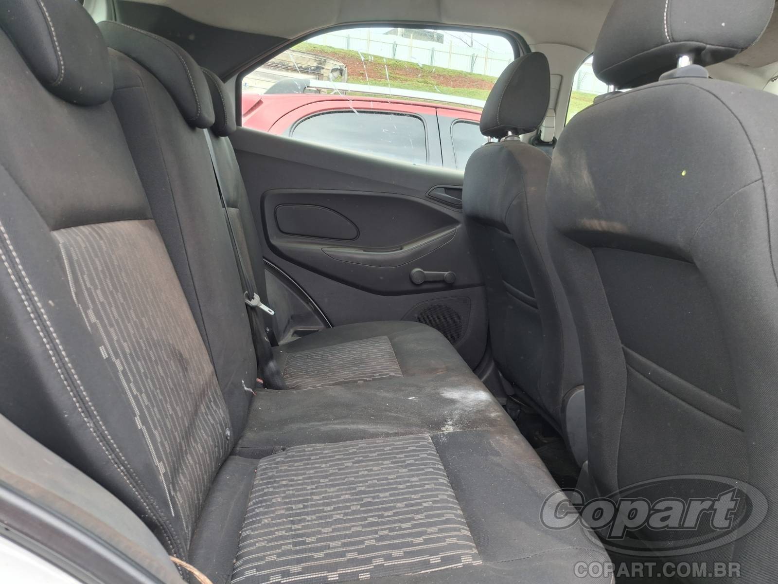 Foto 6 de 10: 2018 FORD KA