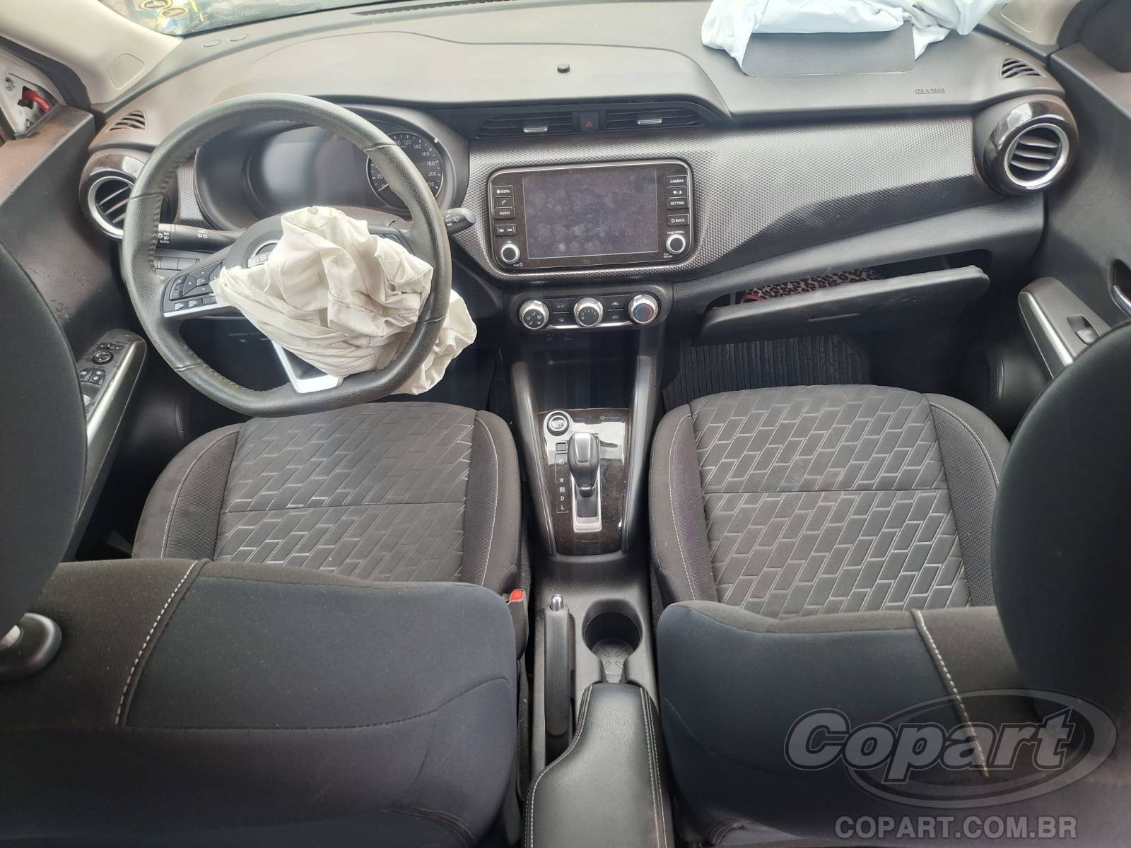 2023 NISSAN KICKS — foto 9 de 10