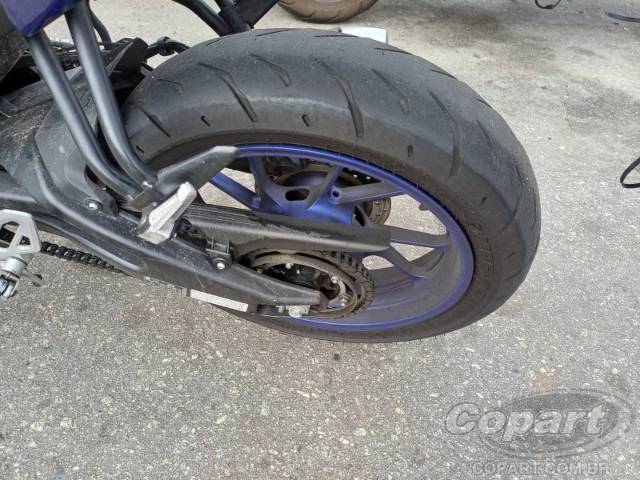 2025 YAMAHA YZF R15 