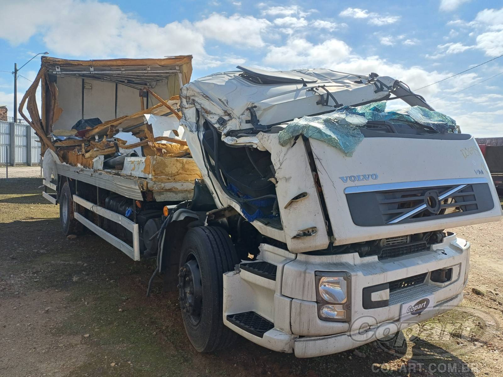 Veículo VOLVO VM 2013 VOLVO VM Caminhão 2013 em leilão