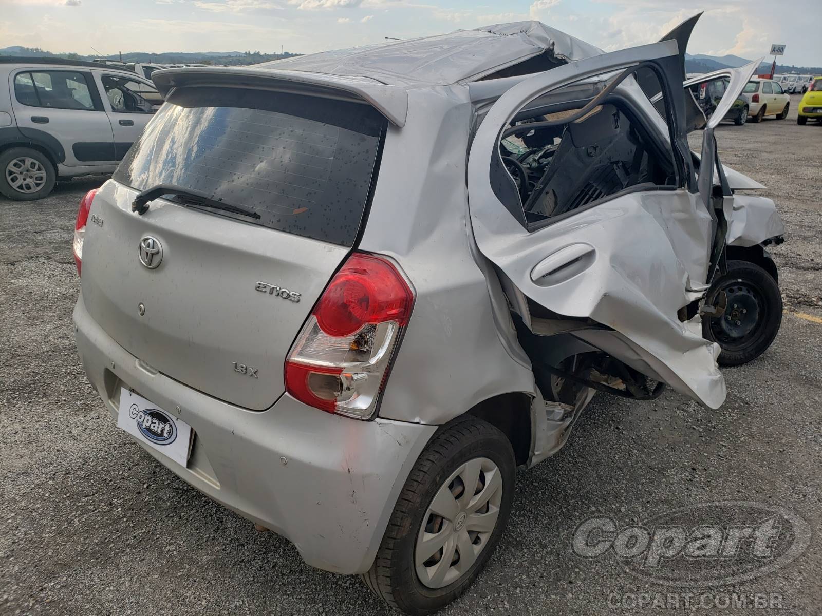 Foto 4: 2016 TOYOTA ETIOS