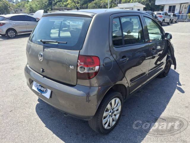 2010 VOLKSWAGEN FOX 