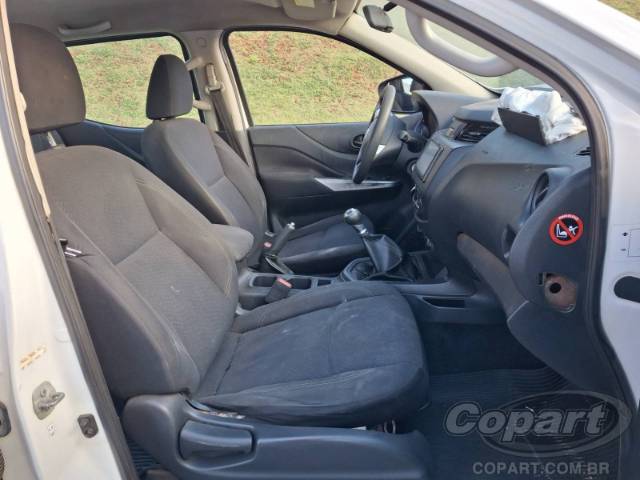 2022 NISSAN FRONTIER CD 