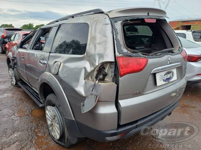 2015 MITSUBISHI PAJERO DAKAR 