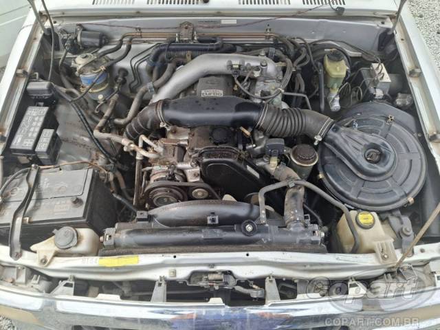 2004 TOYOTA HILUX CD 