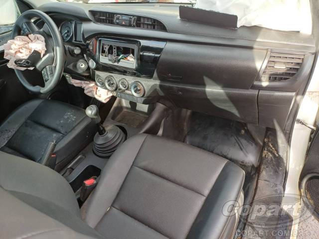 2025 TOYOTA HILUX CS 