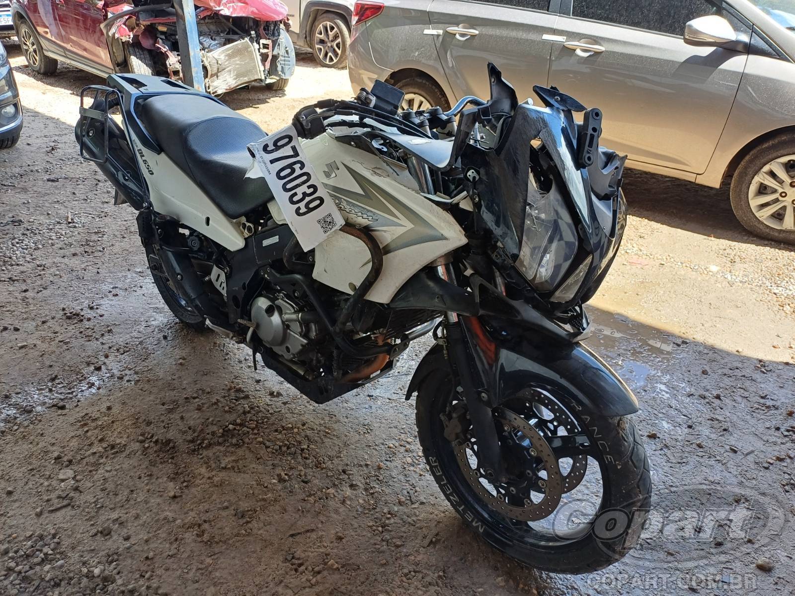 Veículo SUZUKI DL Suzuki DL 650 V-Strom 2013 Pequena Monta 2013 em leilão