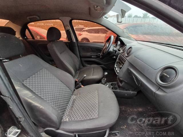 2016 VOLKSWAGEN VOYAGE 