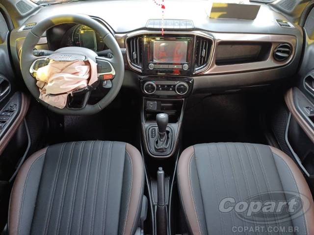 2025 FIAT STRADA CD 