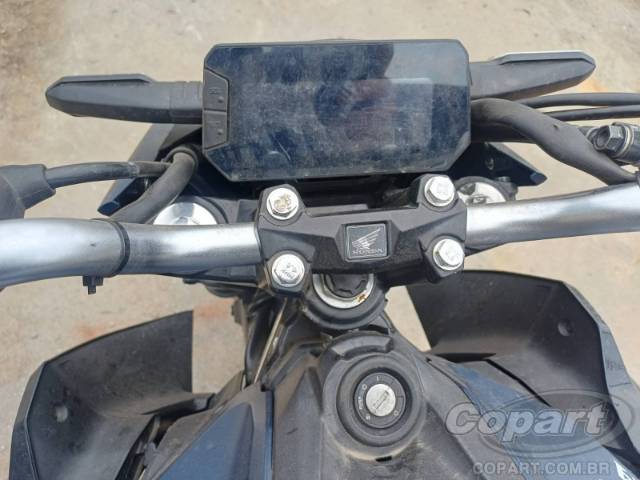 2025 HONDA CB 300F 
