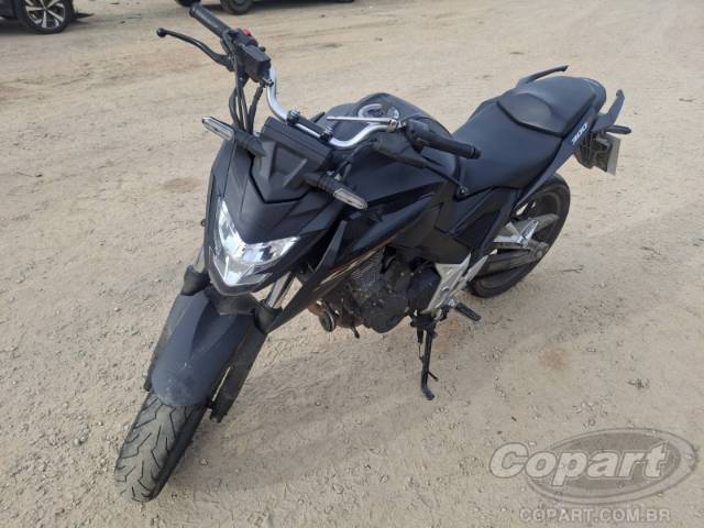 2025 HONDA CB 300F 
