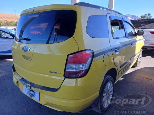 2015 CHEVROLET SPIN 