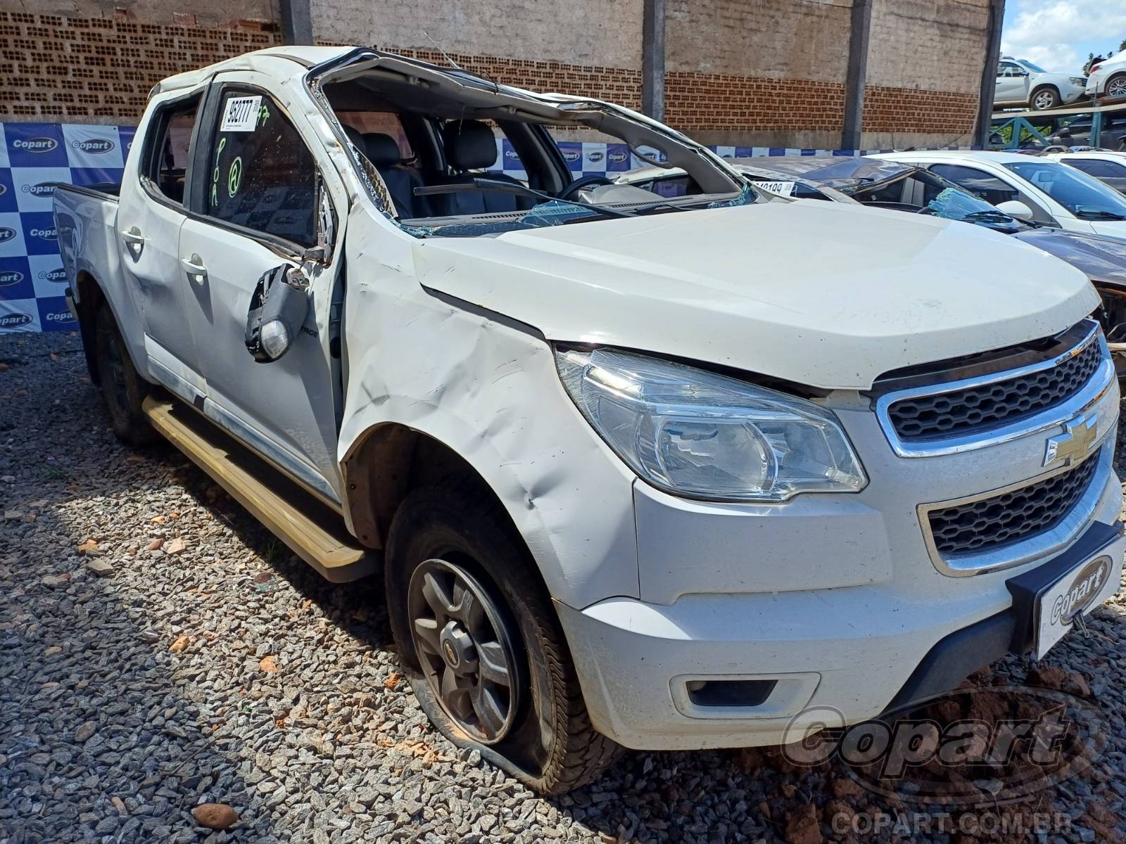 Chevrolet S10 Cabine Dupla Advantage 2.4 Flexpower 2016 Médio Dano